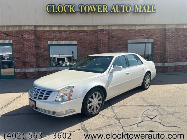 Cadillac DTS (2008) image