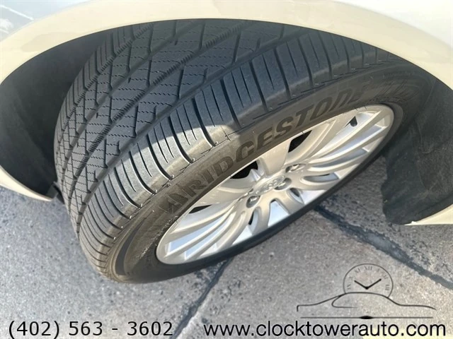 Vehicle image 30