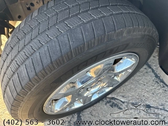 Vehicle image 26