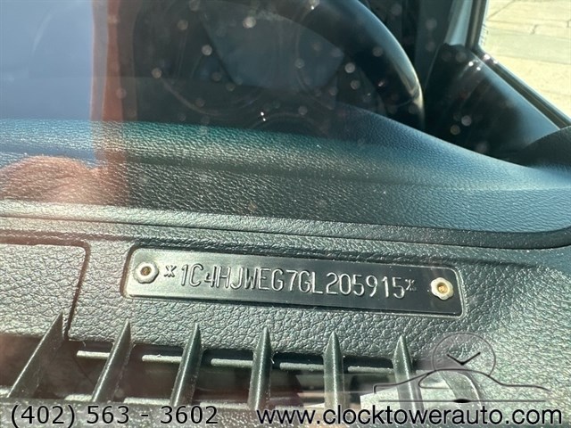 Vehicle image 28