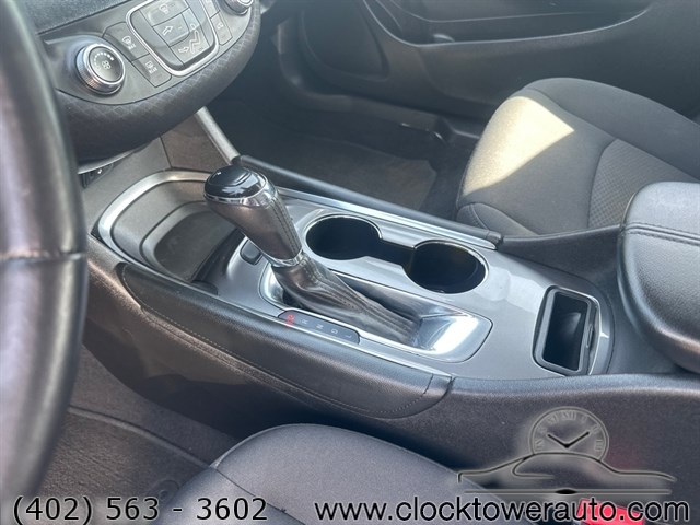 Vehicle image 24