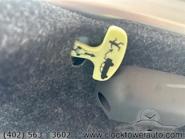 Vehicle image 28