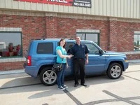 customer buying car
