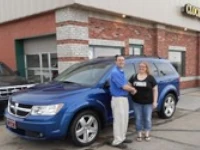 customer buying car